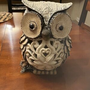 CRACKER BARREL. Decorative Carved Owl Statue - Neutral Tones. LIGHTS UP! EUC